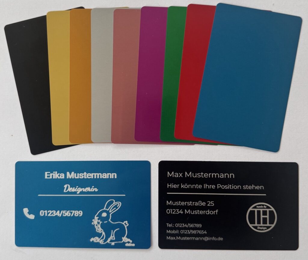 Personalisierbare Aluminium-Visitenkarten mit Lasergravur in 10 Farben